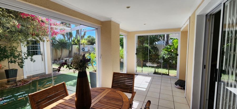 3 Bedroom Property for Sale in Sunningdale Western Cape